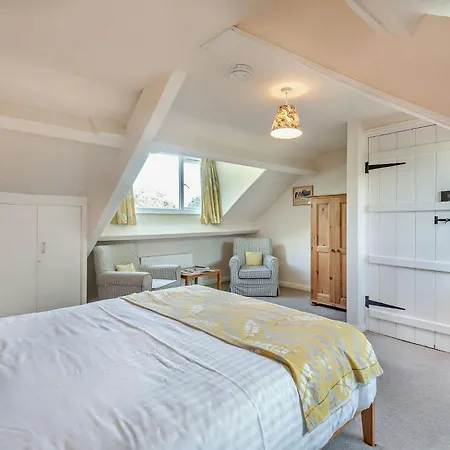 3 Bed In Sz161 Holiday home