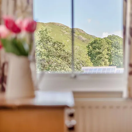 3 Bed In Sz161 Chapel Stile